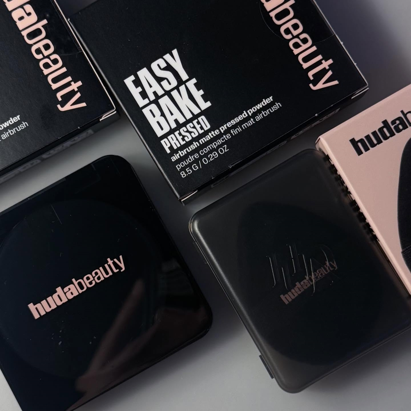HudaBeauty Easy Bake Airbrush  - Huda Beauty Makeup Bag recensione e prezzo